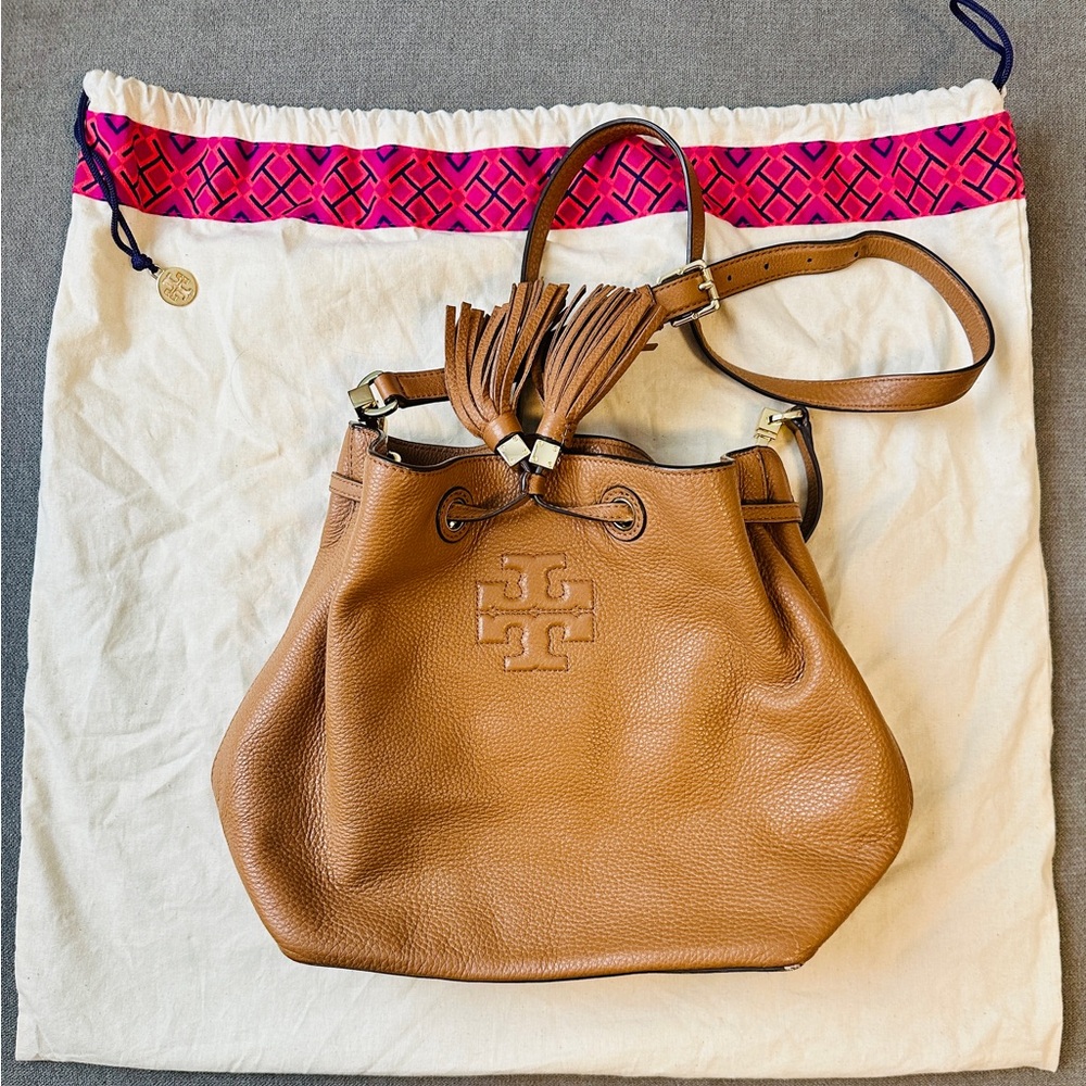 Tory Burch Thea Crossbody Bucket Bag